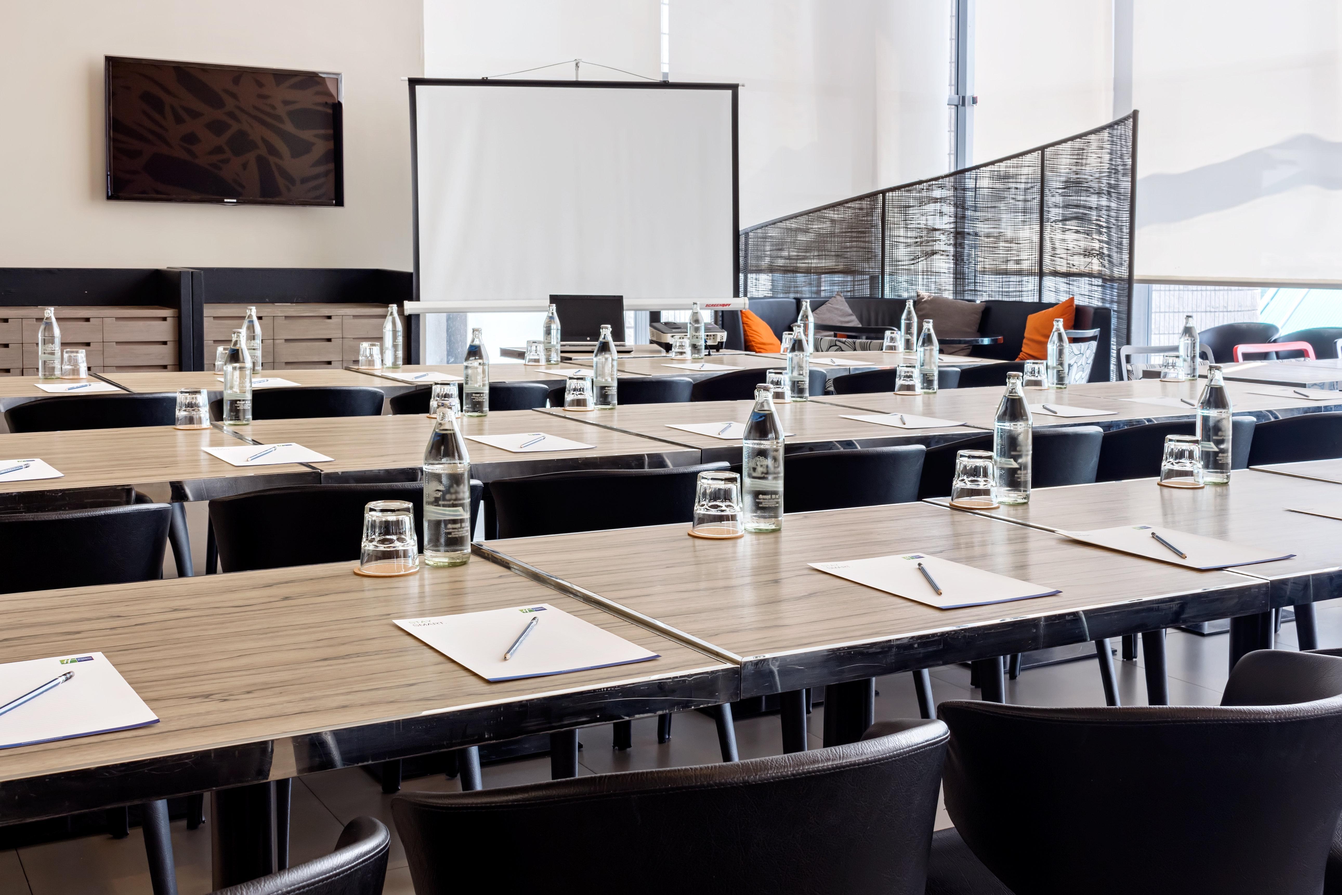 Holiday Inn Express Bangkok Siam By Ihg Exterior photo