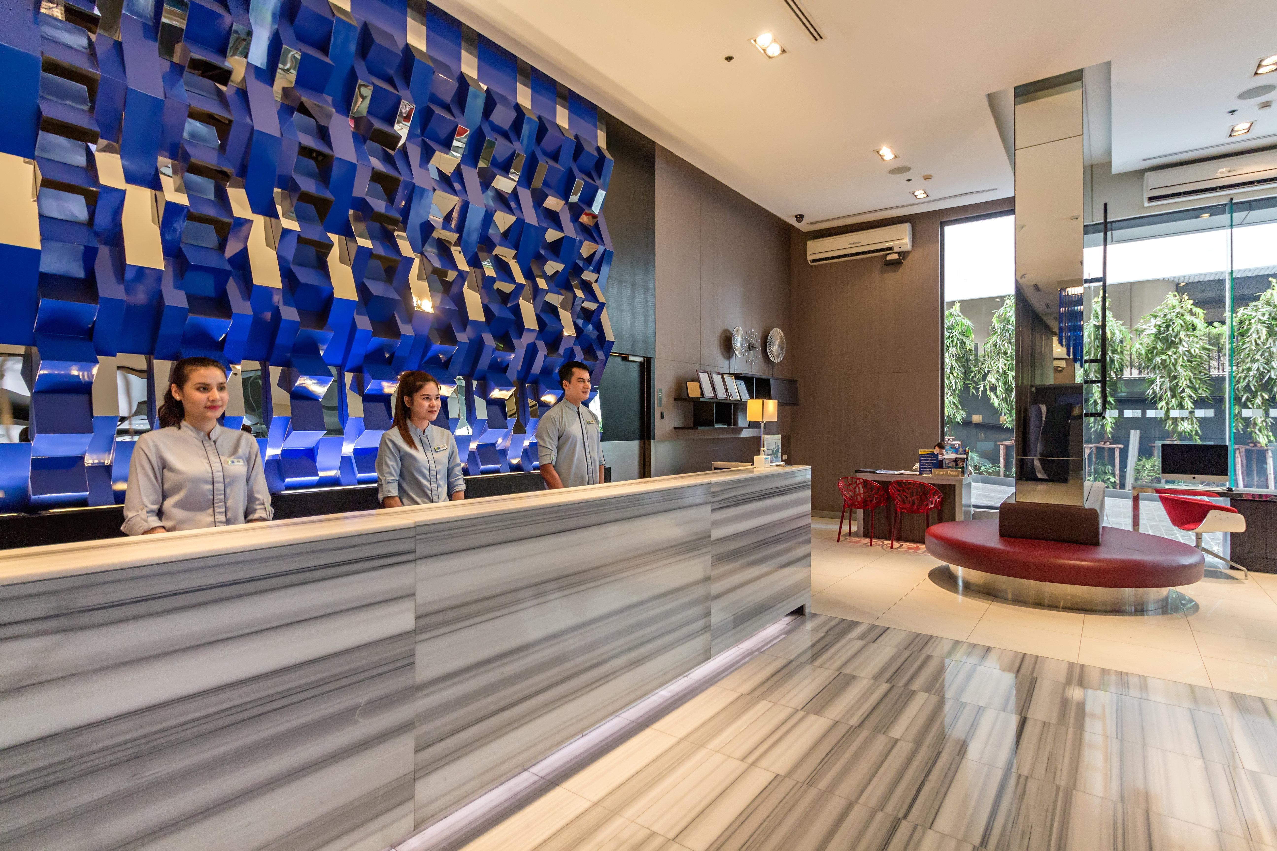 Holiday Inn Express Bangkok Siam By Ihg Exterior photo