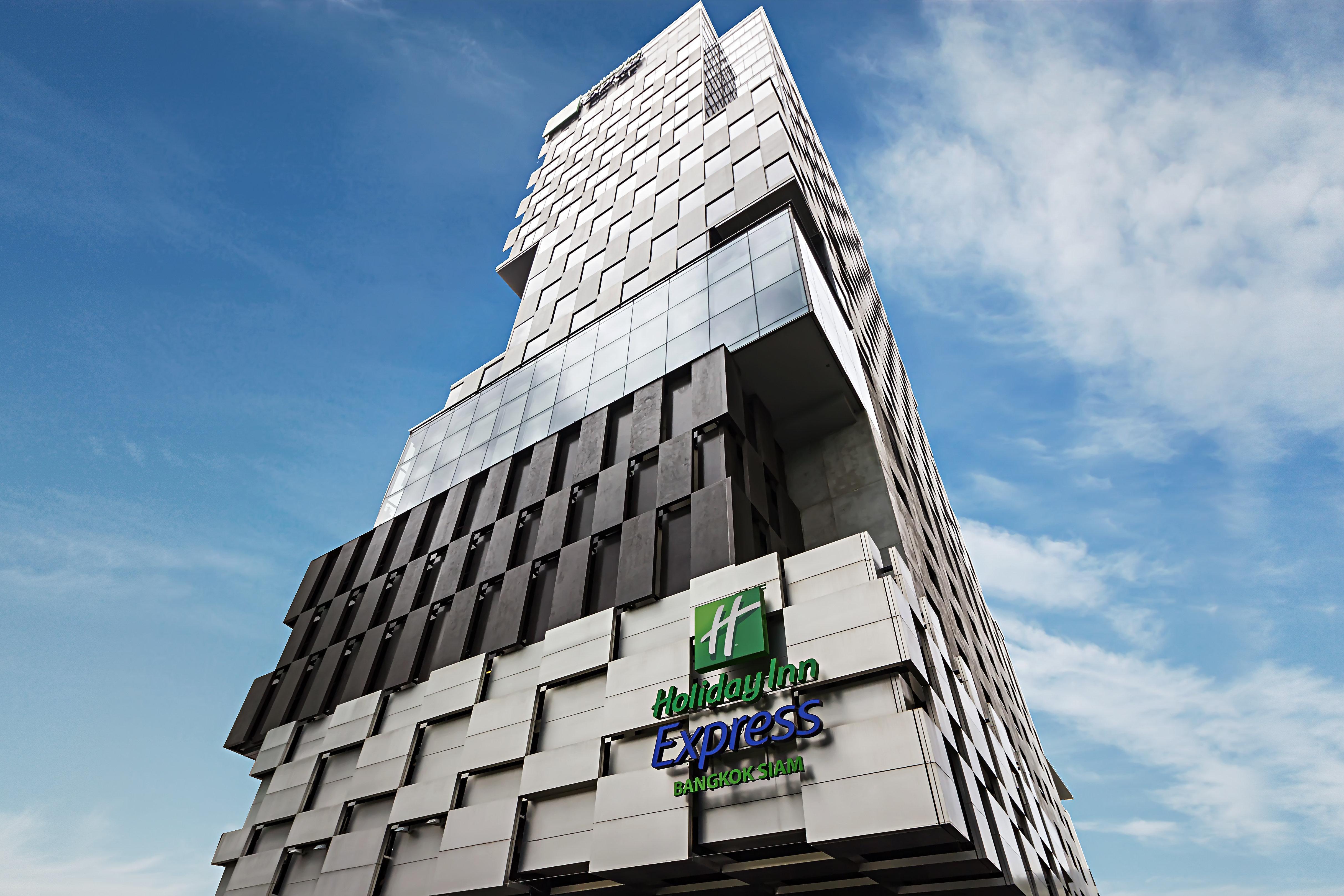 Holiday Inn Express Bangkok Siam By Ihg Exterior photo