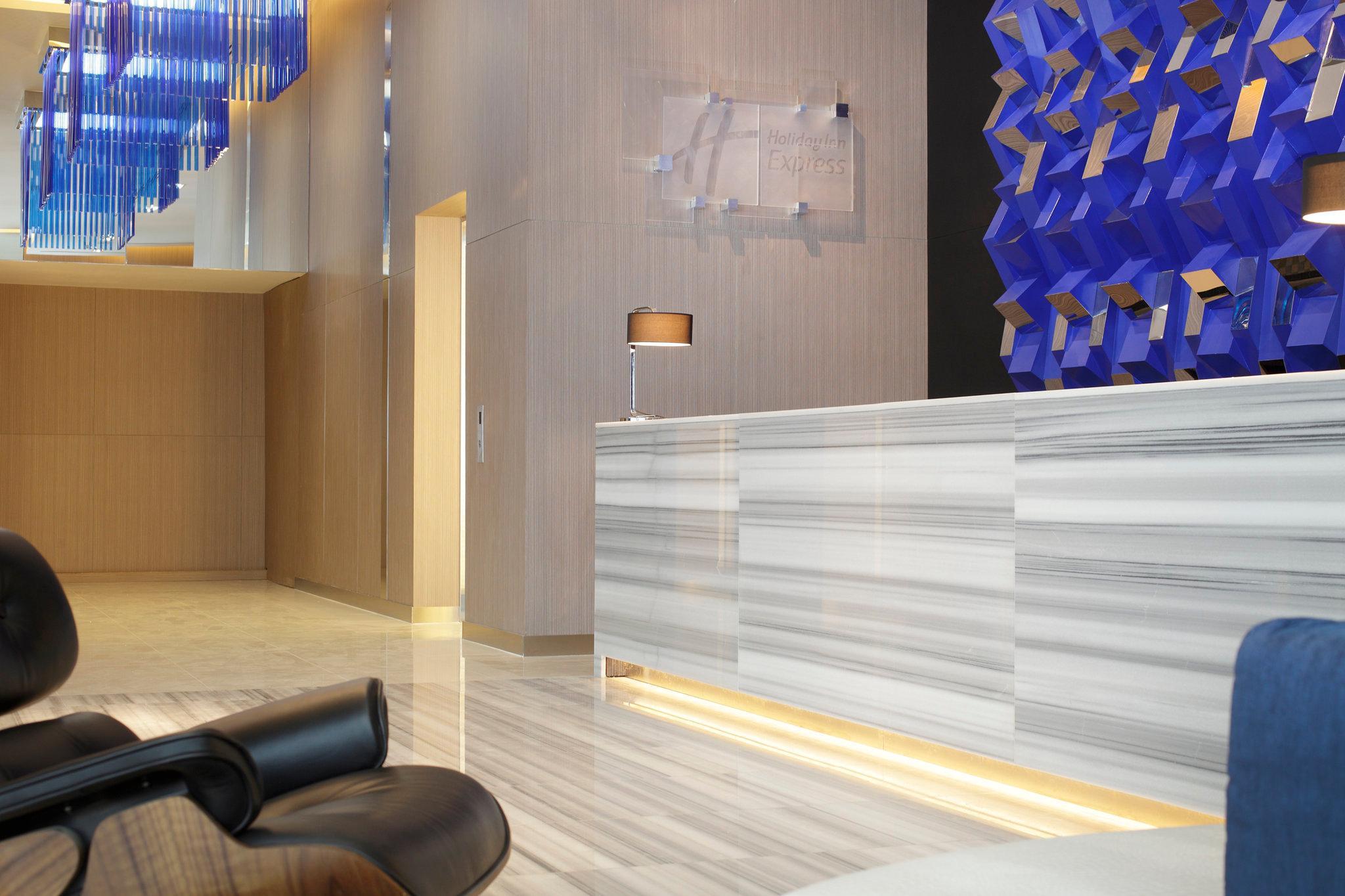Holiday Inn Express Bangkok Siam By Ihg Exterior photo