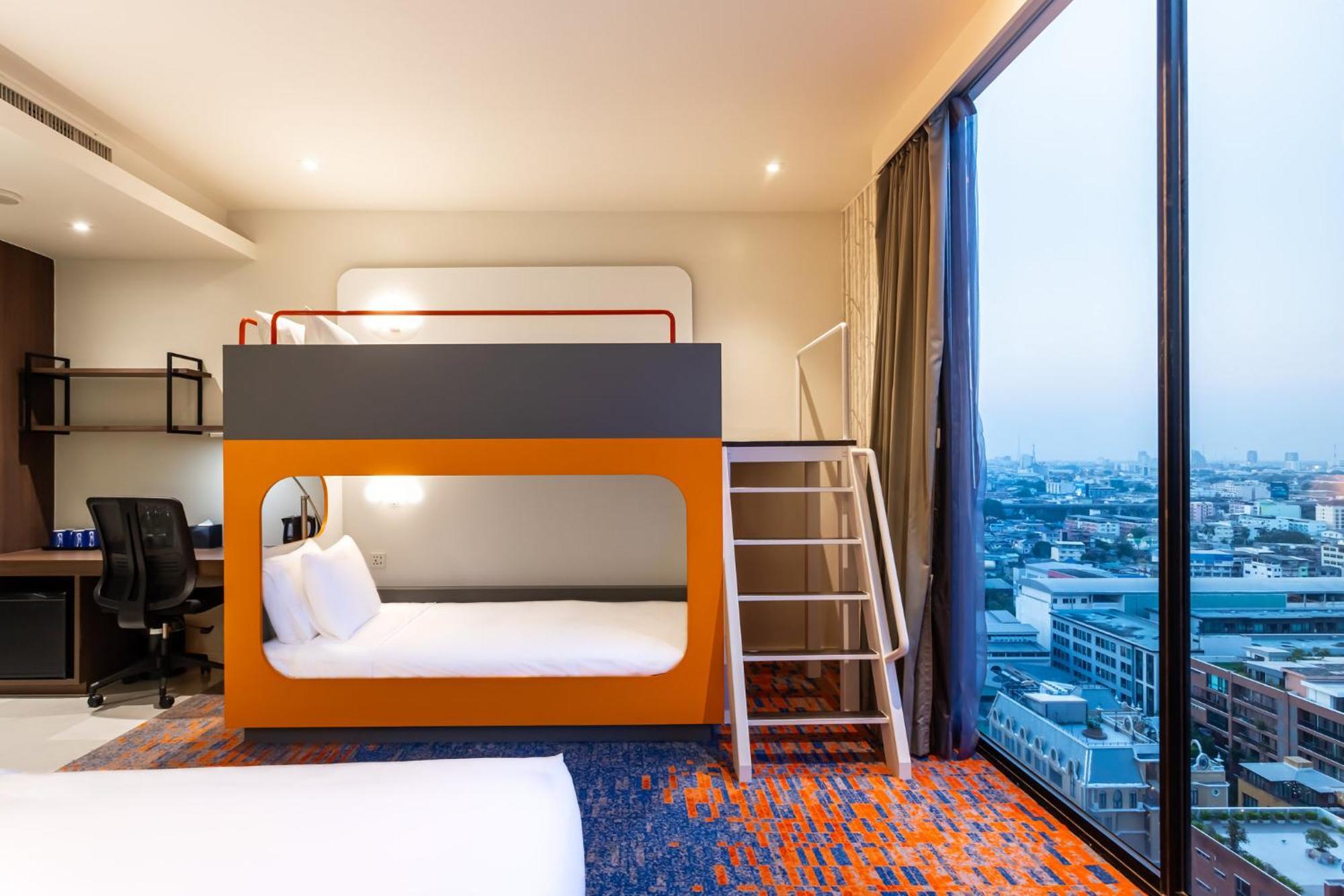 Holiday Inn Express Bangkok Siam By Ihg Exterior photo
